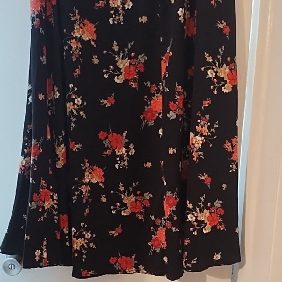 Soprano Black Floral Maxi Skirt - Picture 7 of 12
